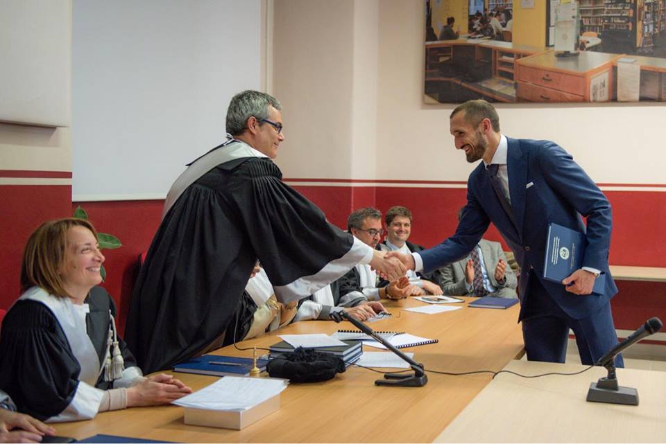 Chiellini: “Grazie a voi, lo sport è un veicolo educativo importante”