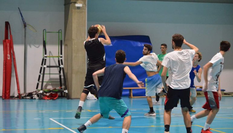 Basket maschile: Senso di appartenenza, spirito di squadra e duro lavoro