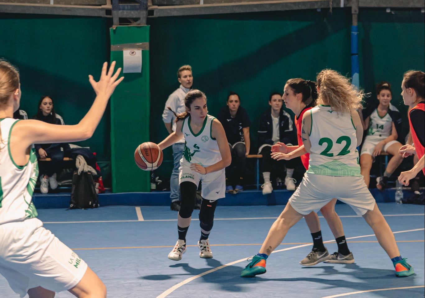 PASSEGGIATA CONTRO IULM PER IL BASKET FEMMINILE