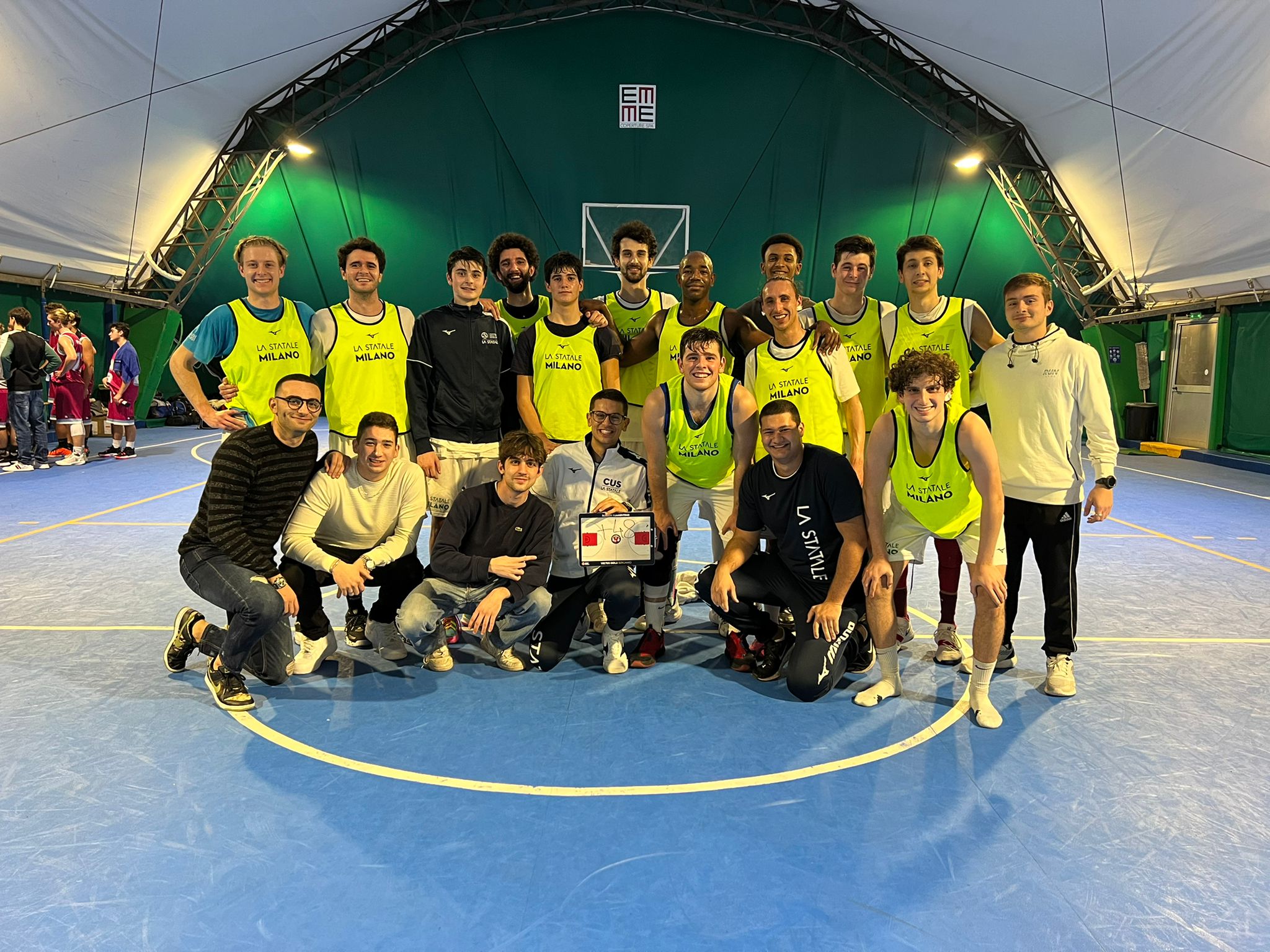 LA BIANCA PORTA A CASA LA VITTORIA CONTRO NABA