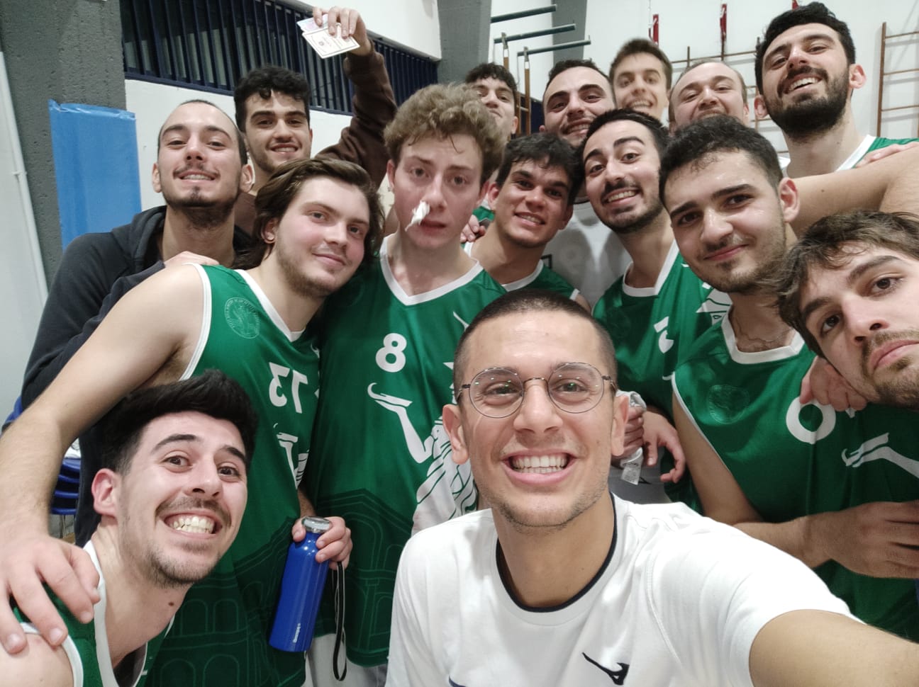LA VERDE ESCE A TESTA ALTA CONTRO CATTOLICA