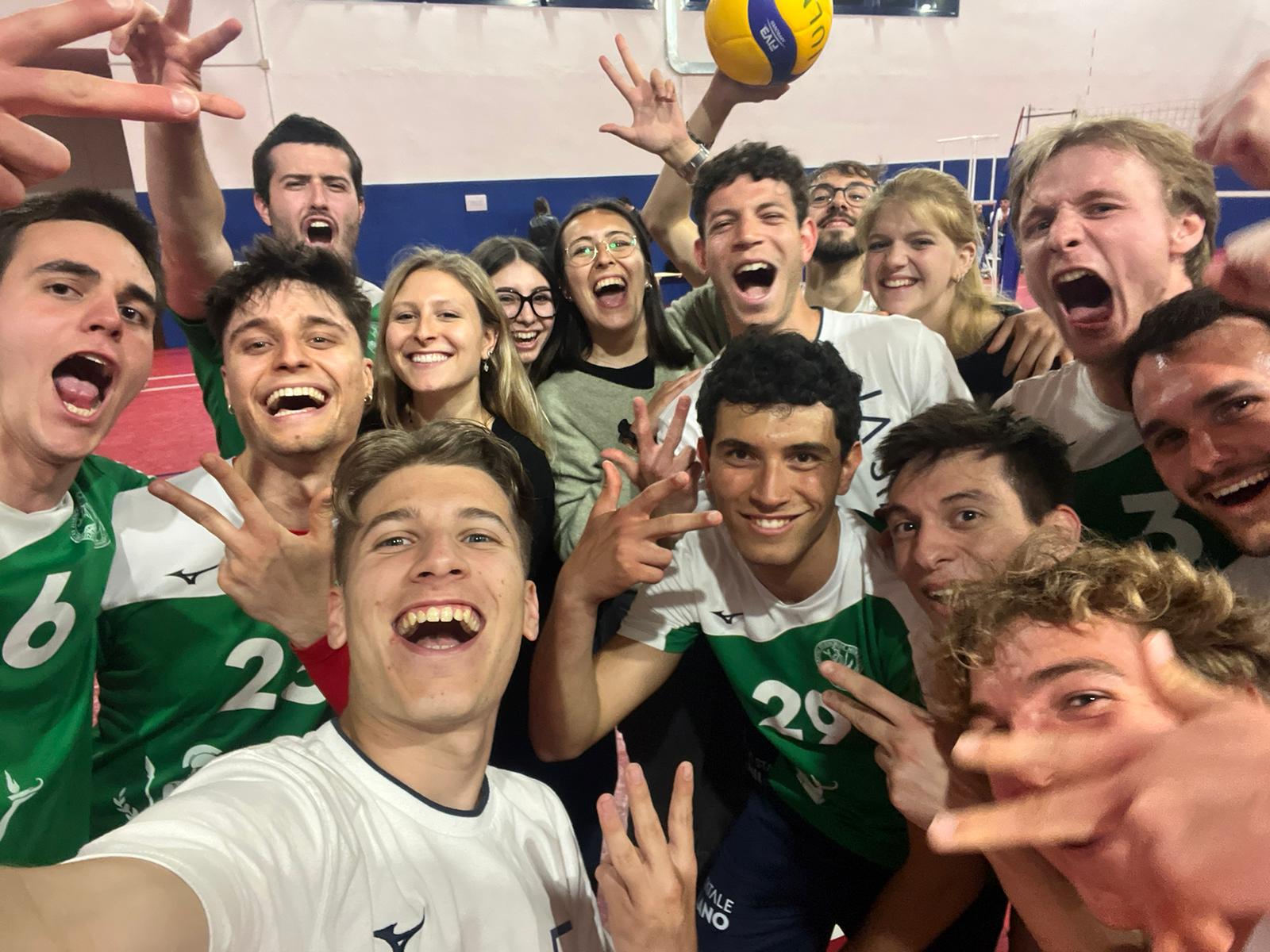 I PALLAVOLISTI BIANCOVERDI NON STECCANO AL PALABARONA